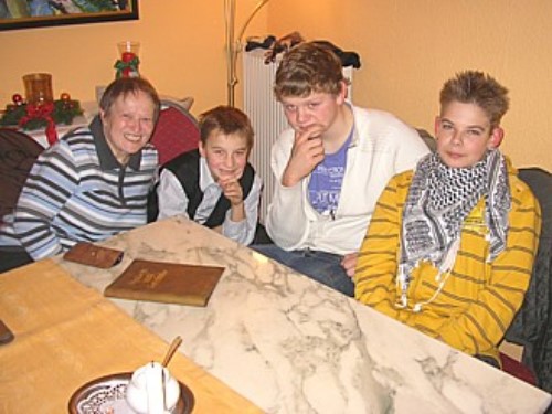 ../Images/098 - Weihnachtsfeier Jugend 2010 G.jpg